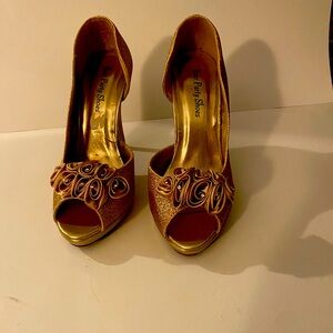 Made by your party shoes, gold high heel size 6 1/2